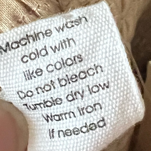 NEW Japna Smocked Eyelet Top Size Small Tan with Scalloped Hem Ruffled Straps - Picture 11 of 11